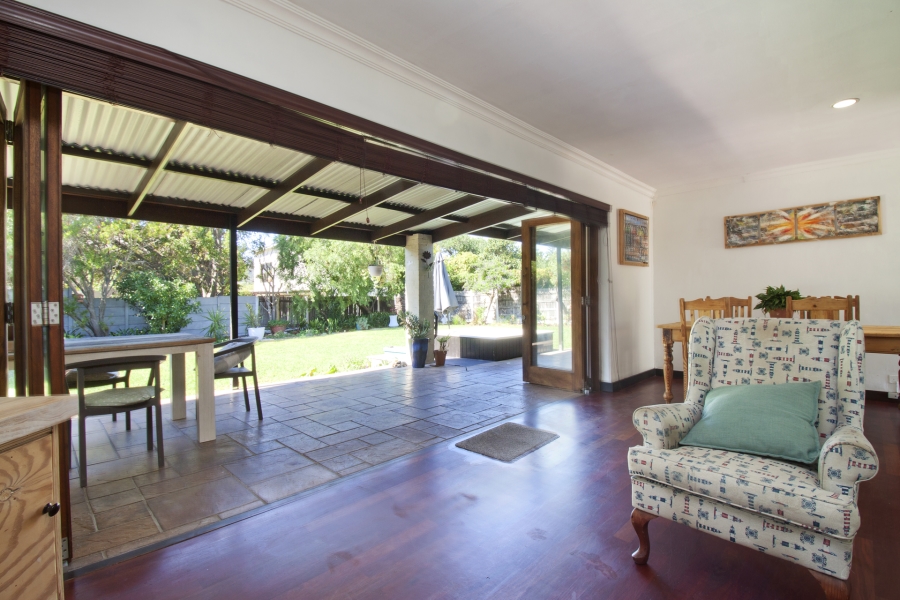 3 Bedroom Property for Sale in Milkwood Park Western Cape